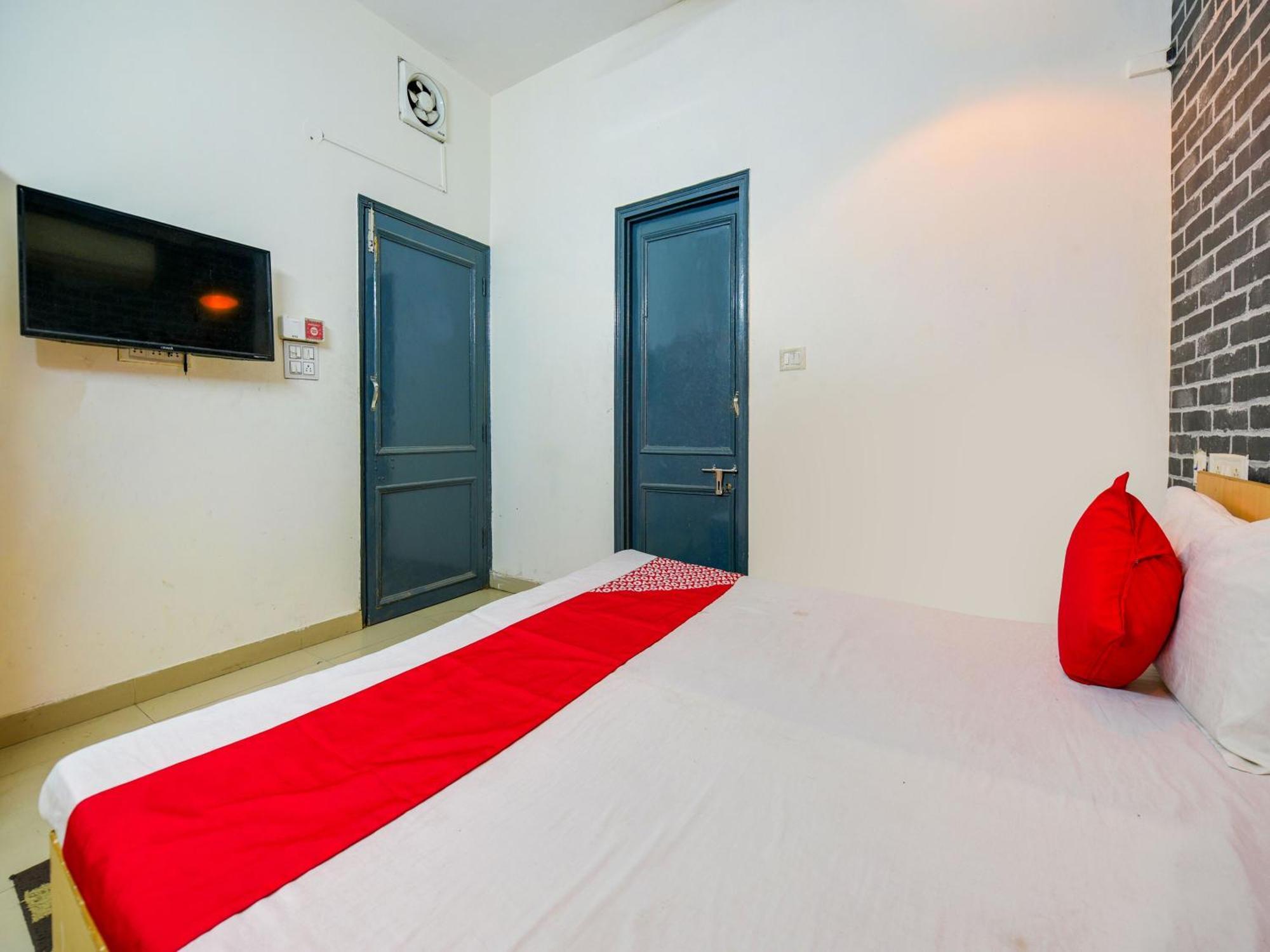 Hotel O Unique Delhi Home Stay Nuova Delhi Esterno foto