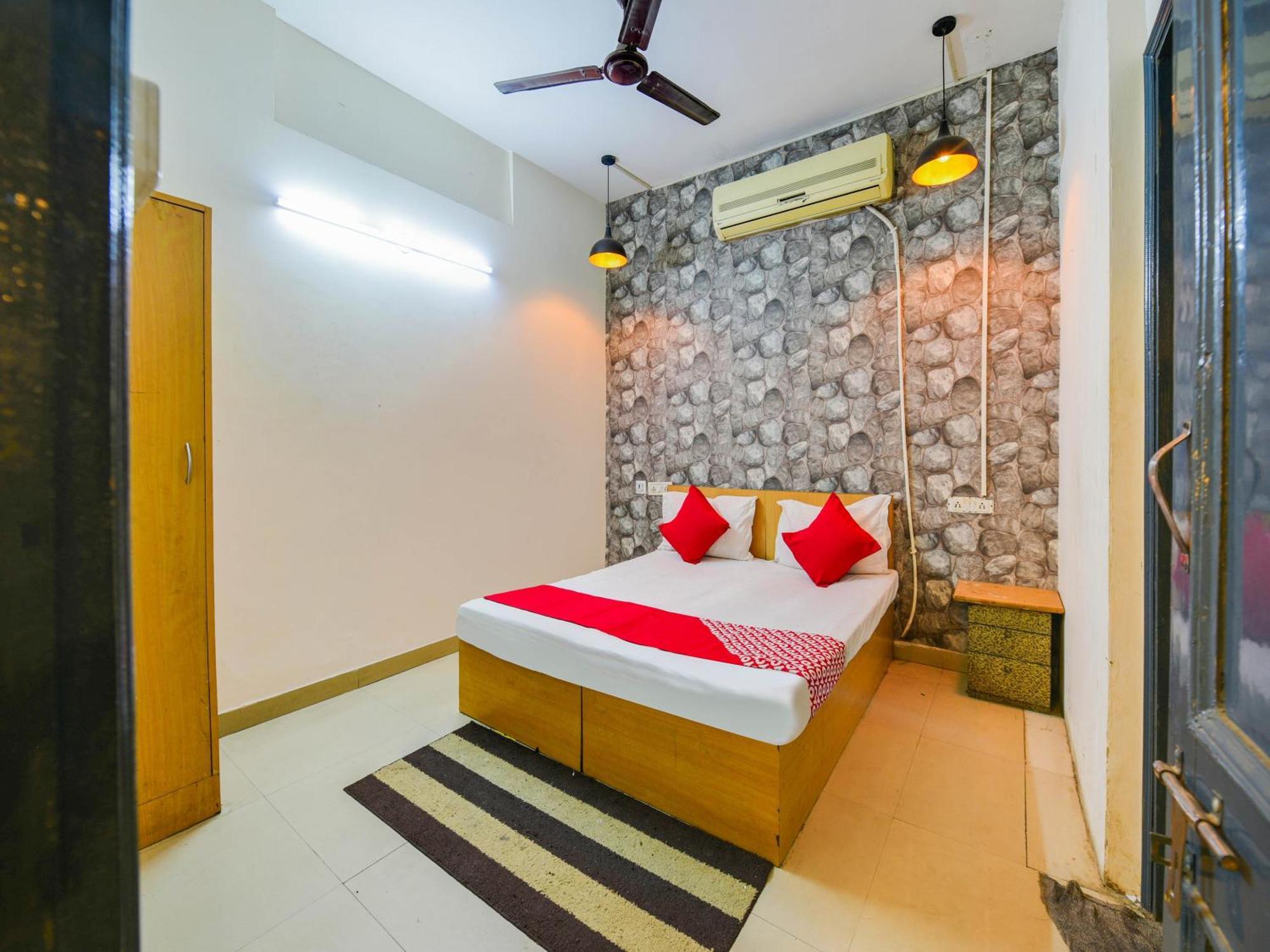 Hotel O Unique Delhi Home Stay Nuova Delhi Esterno foto