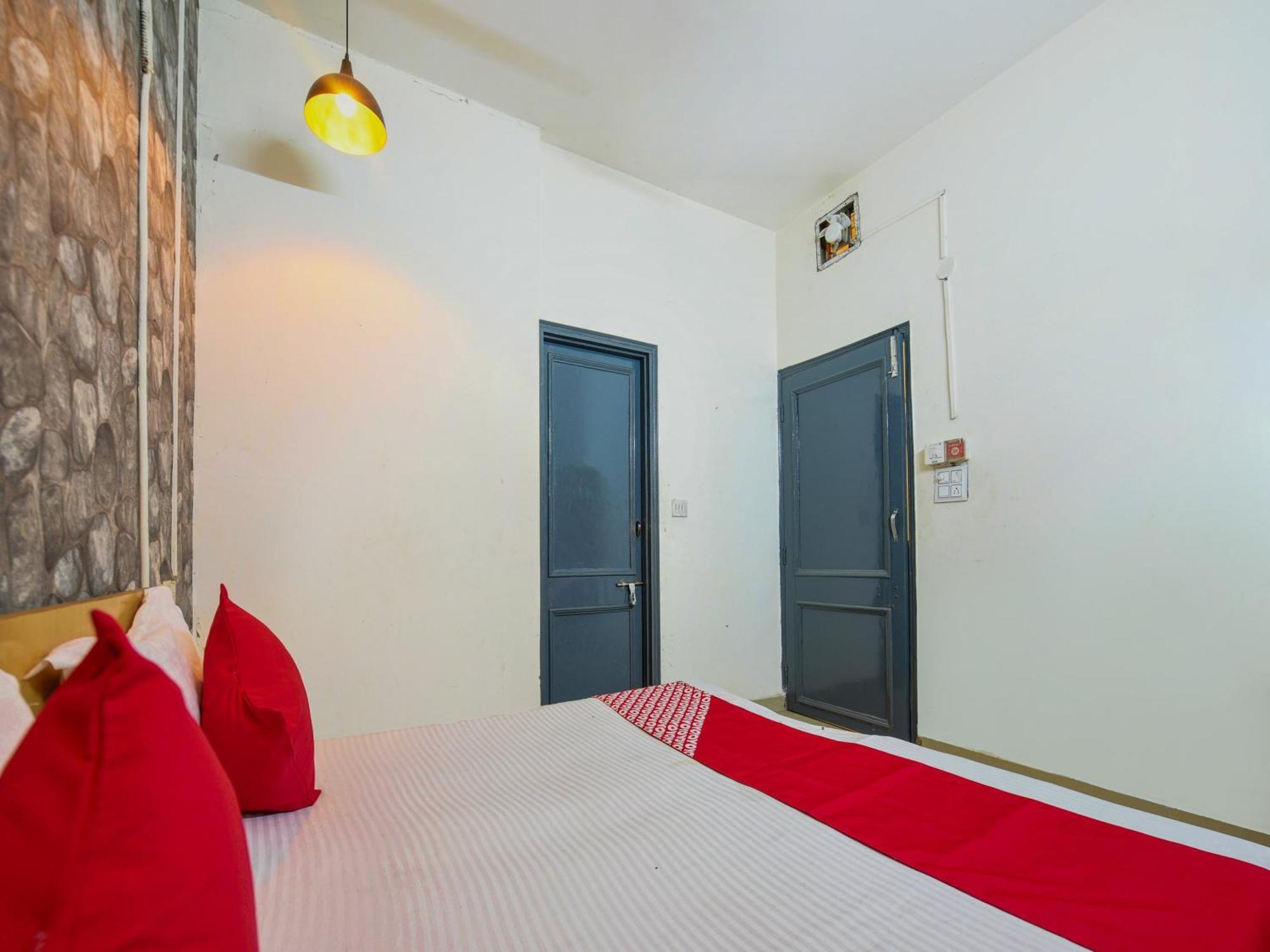 Hotel O Unique Delhi Home Stay Nuova Delhi Esterno foto