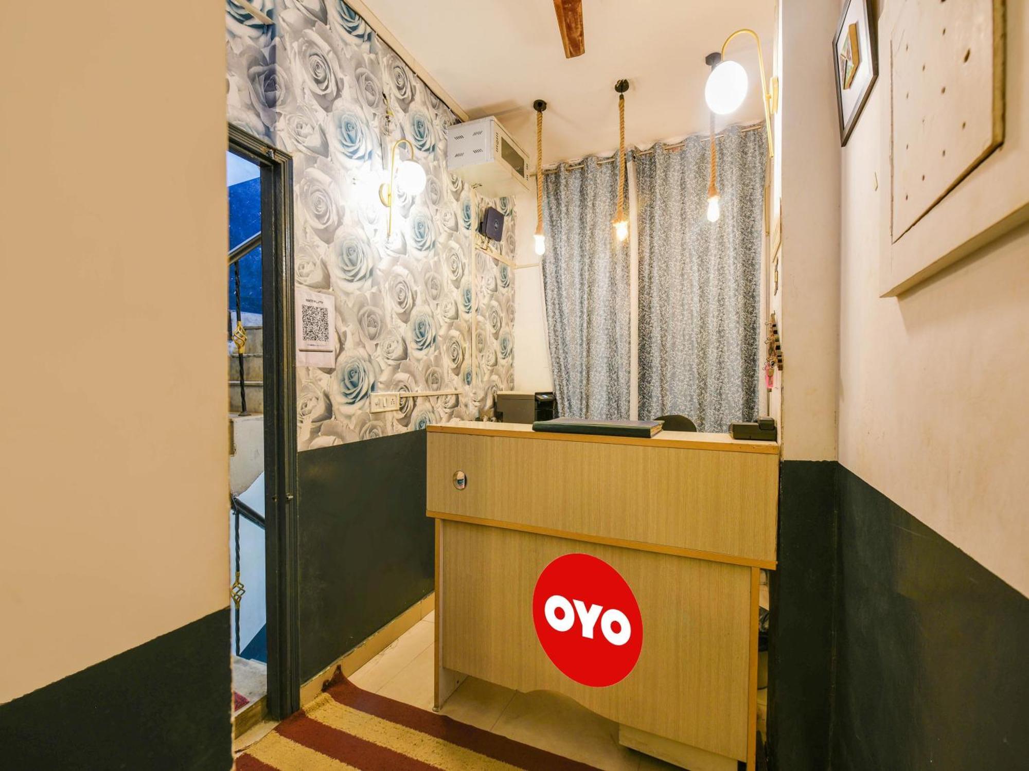 Hotel O Unique Delhi Home Stay Nuova Delhi Esterno foto