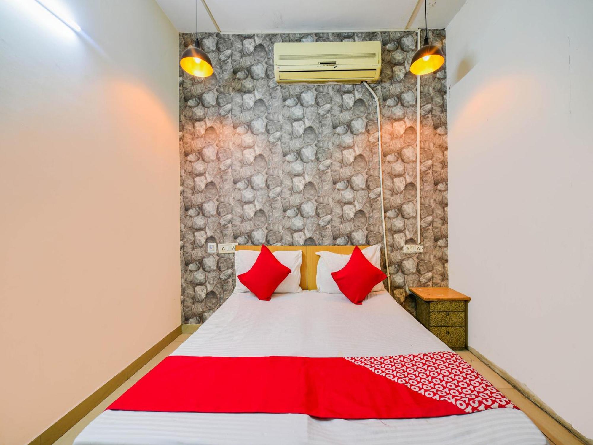 Hotel O Unique Delhi Home Stay Nuova Delhi Esterno foto